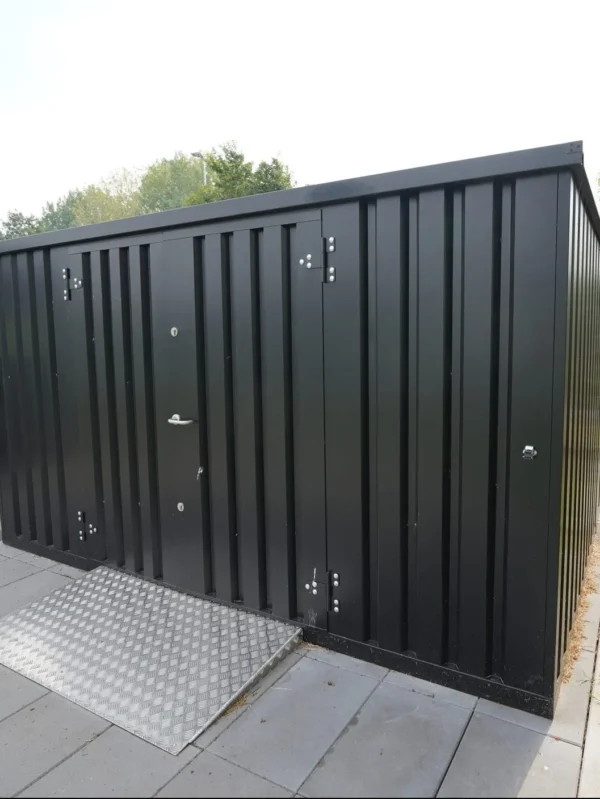 Contentor desmontável de 6 x 4 m – Modelo padrão – 3 portas duplas